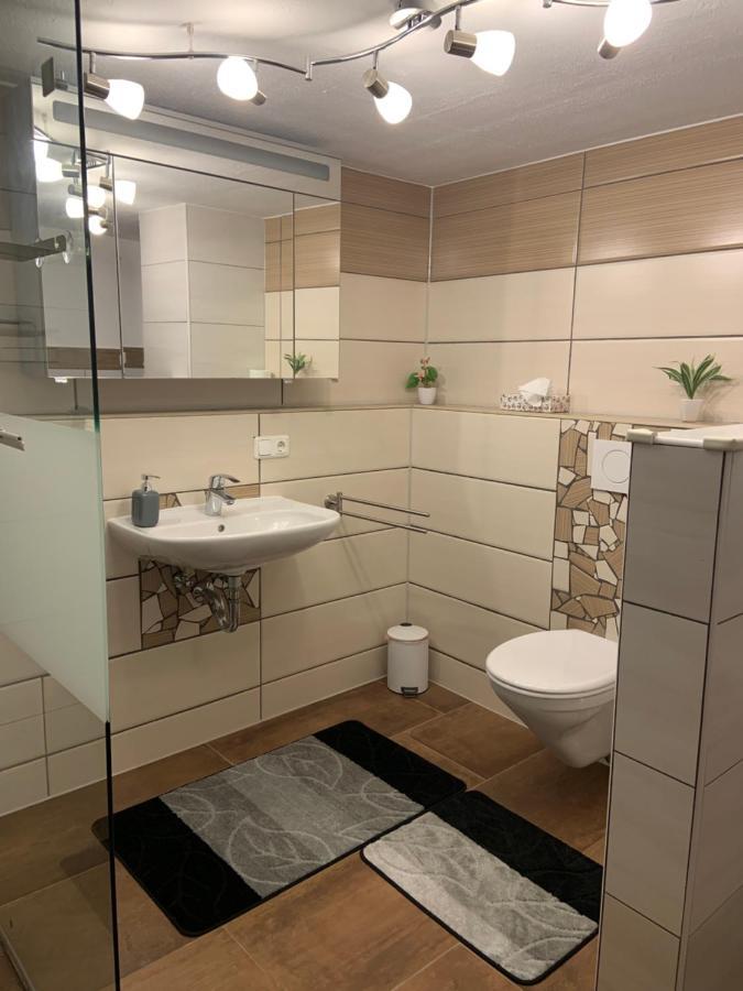 Schoene Moderne & Rustikale Einliegerwohnung Mit Kueche 슈람베르크 외부 사진