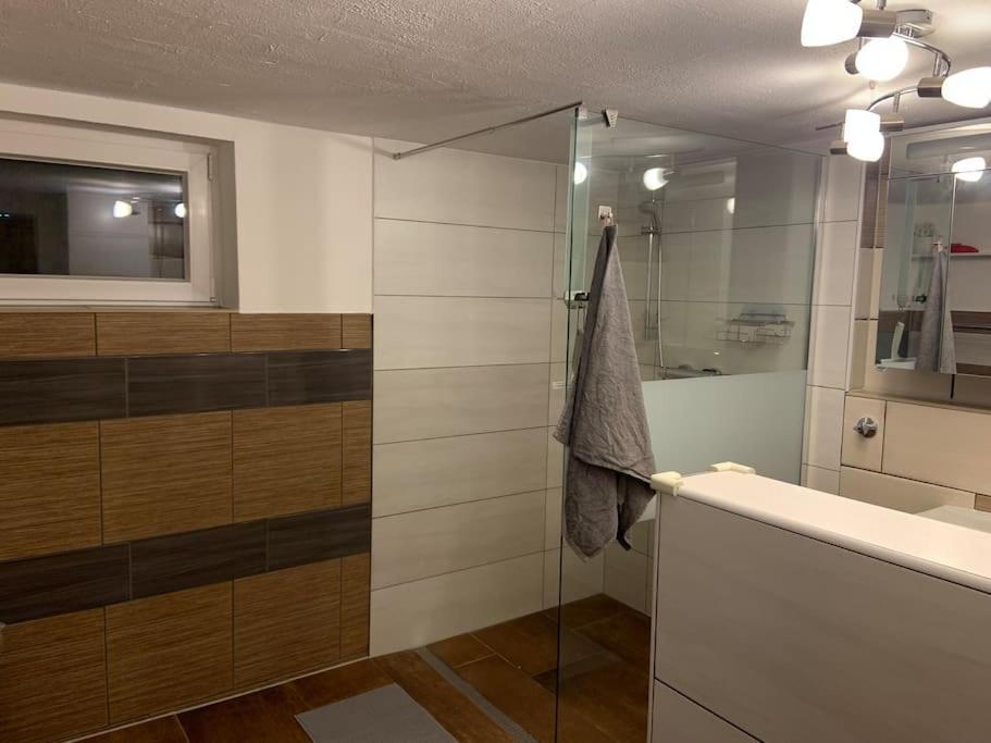 Schoene Moderne & Rustikale Einliegerwohnung Mit Kueche 슈람베르크 외부 사진